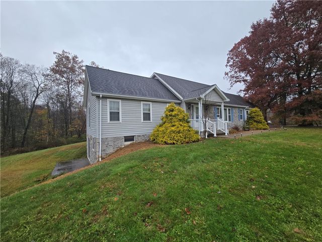 205 Hamburg Rd, Hempfield Twp, PA 16125