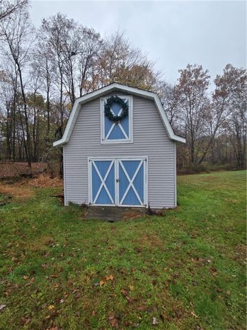 205 Hamburg Rd, Hempfield Twp, PA 16125