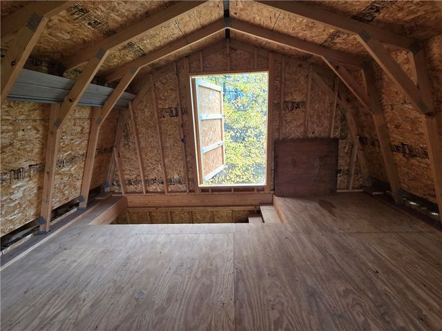 205 Hamburg Rd, Hempfield Twp, PA 16125