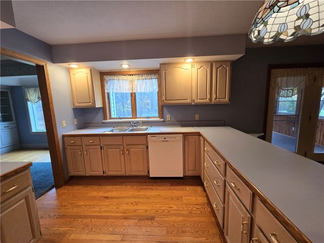 205 Hamburg Rd, Hempfield Twp, PA 16125