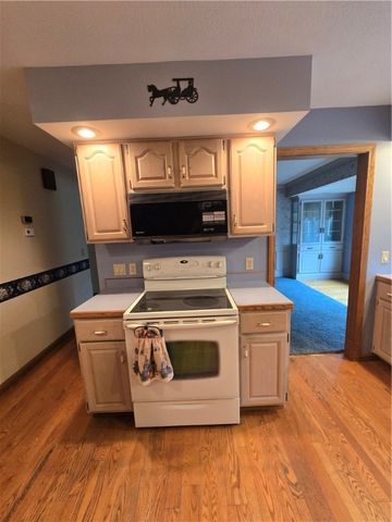 205 Hamburg Rd, Hempfield Twp, PA 16125