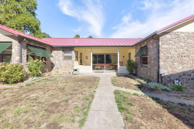 547 Oakdale Drive, Medford, OR 97501