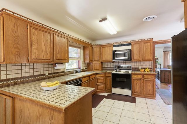 547 Oakdale Drive, Medford, OR 97501