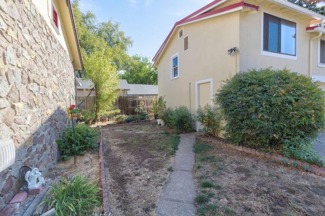 547 Oakdale Drive, Medford, OR 97501