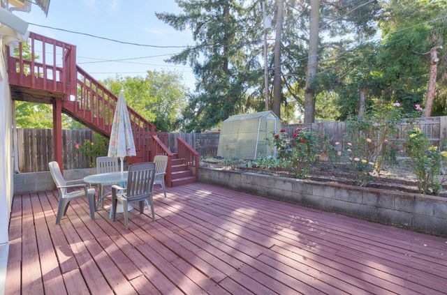 547 Oakdale Drive, Medford, OR 97501