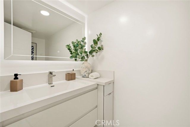 9810 Calendula Ave, Westminster, CA 92683