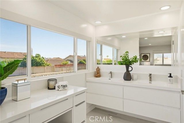 9810 Calendula Ave, Westminster, CA 92683