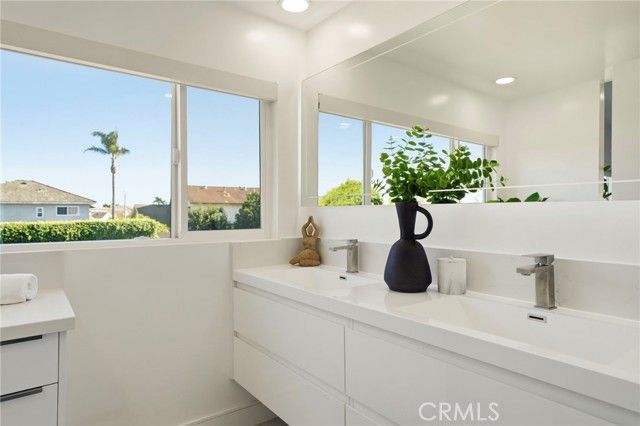 9810 Calendula Ave, Westminster, CA 92683