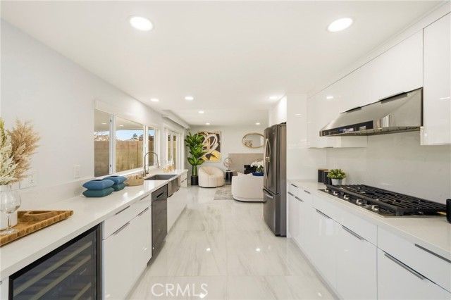 9810 Calendula Ave, Westminster, CA 92683