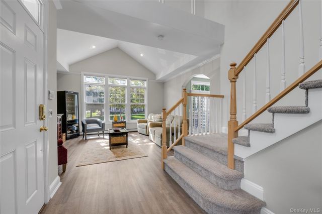 626 Village Green N, Port Washington, NY 11050