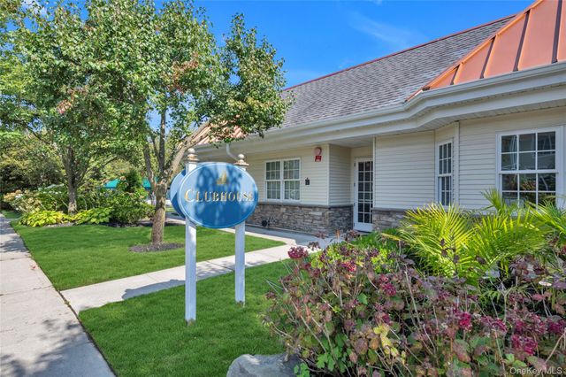 626 Village Green N, Port Washington, NY 11050