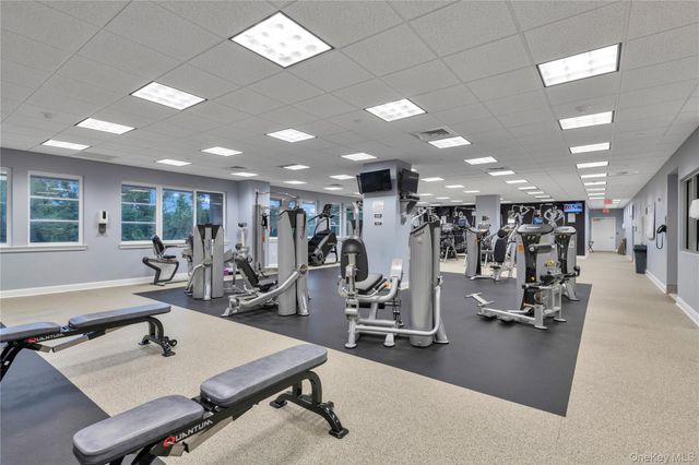 626 Village Green N, Port Washington, NY 11050