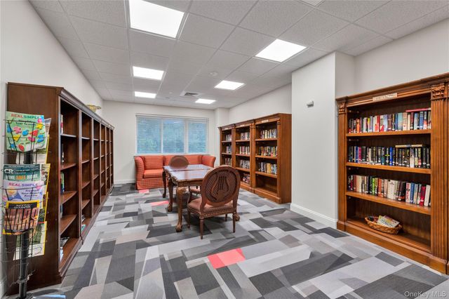 626 Village Green N, Port Washington, NY 11050