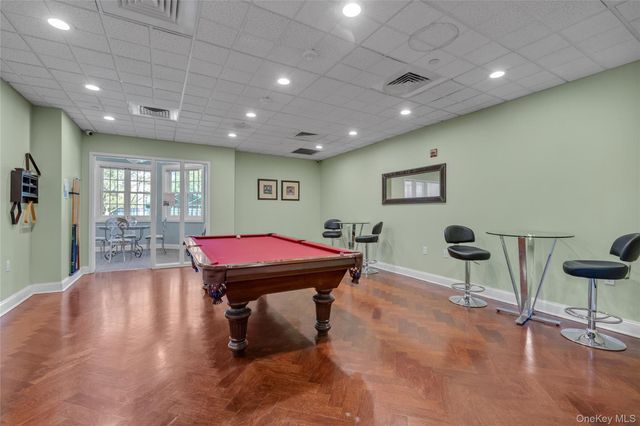 626 Village Green N, Port Washington, NY 11050