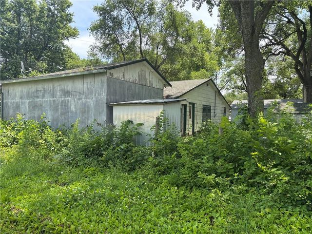 114 Schofield Street, Waverly, KS 66871