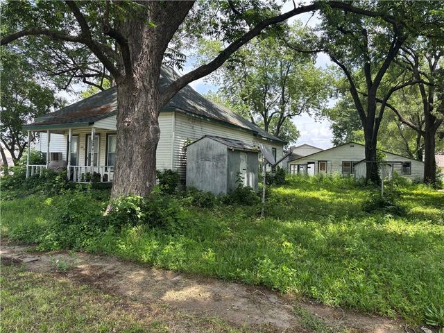 114 Schofield Street, Waverly, KS 66871