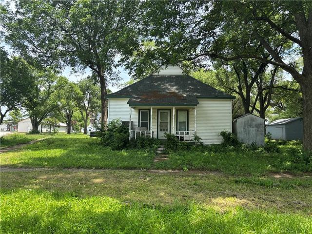 114 Schofield Street, Waverly, KS 66871