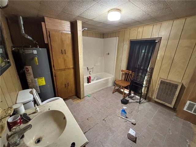 114 Schofield Street, Waverly, KS 66871