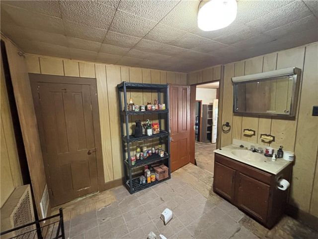 114 Schofield Street, Waverly, KS 66871