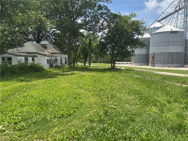 114 Schofield Street, Waverly, KS 66871