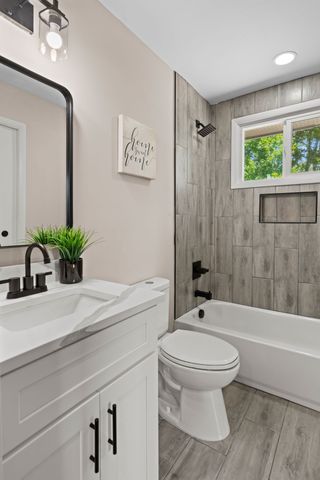 3036 Sunnyview Dr, Nashville, TN 37218