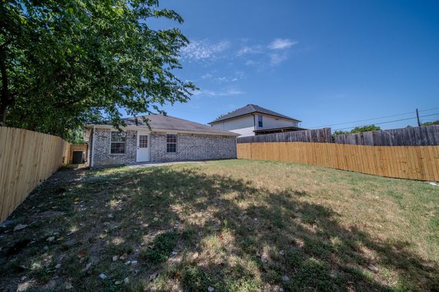 5219 Chippewa Drive, Dallas, TX 75212
