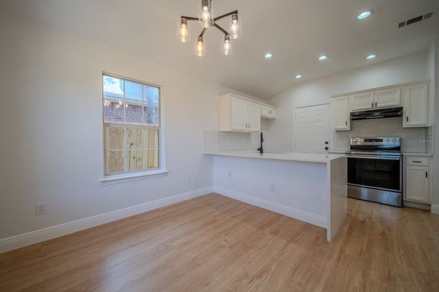 5219 Chippewa Drive, Dallas, TX 75212