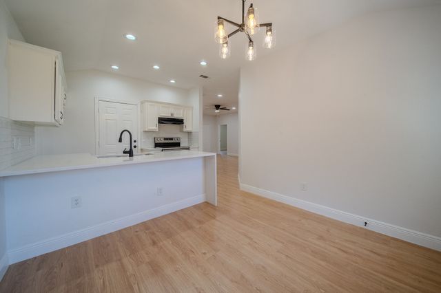 5219 Chippewa Drive, Dallas, TX 75212
