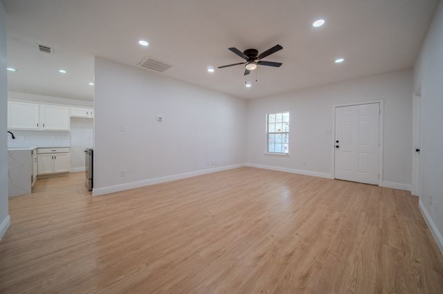 5219 Chippewa Drive, Dallas, TX 75212