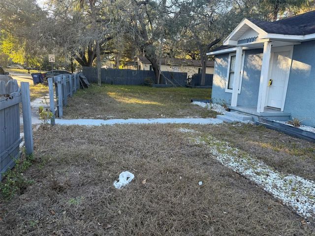 2020 E POWHATAN AVENUE, Tampa, FL 33610
