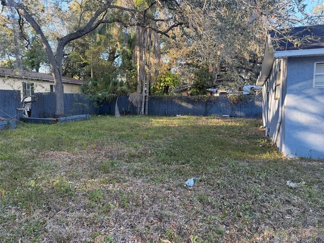 2020 E POWHATAN AVENUE, Tampa, FL 33610
