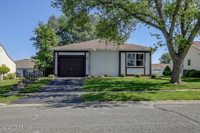 26 Lansdale Drive, Marlboro, NJ 07746