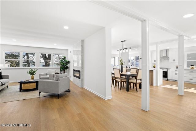 26 Lansdale Drive, Marlboro, NJ 07746