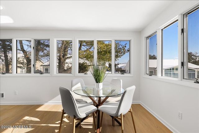 26 Lansdale Drive, Marlboro, NJ 07746