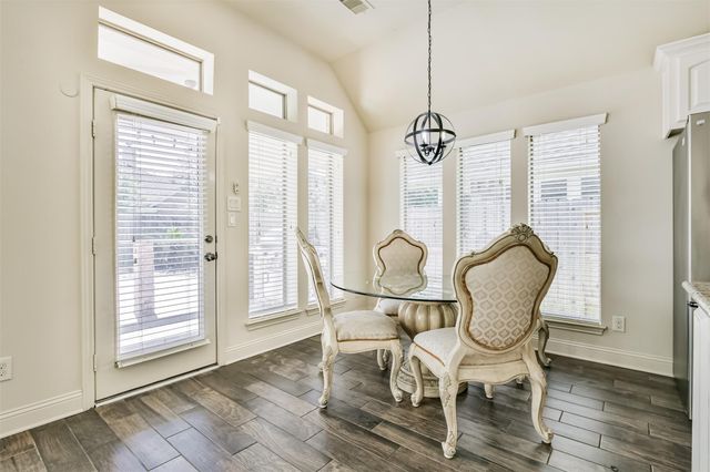2919 Silhouette Bay Drive, Pearland, TX 77584