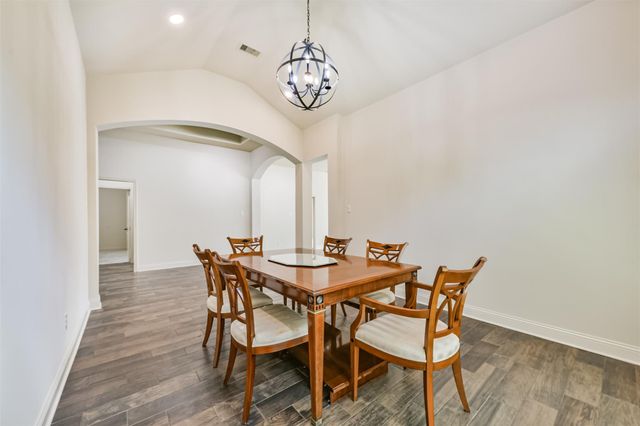 2919 Silhouette Bay Drive, Pearland, TX 77584