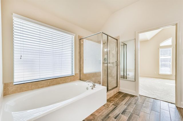 2919 Silhouette Bay Drive, Pearland, TX 77584