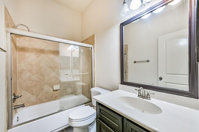 2919 Silhouette Bay Drive, Pearland, TX 77584