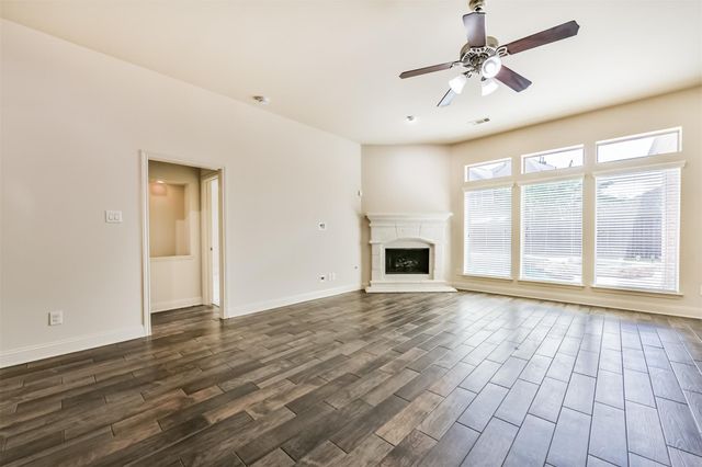 2919 Silhouette Bay Drive, Pearland, TX 77584