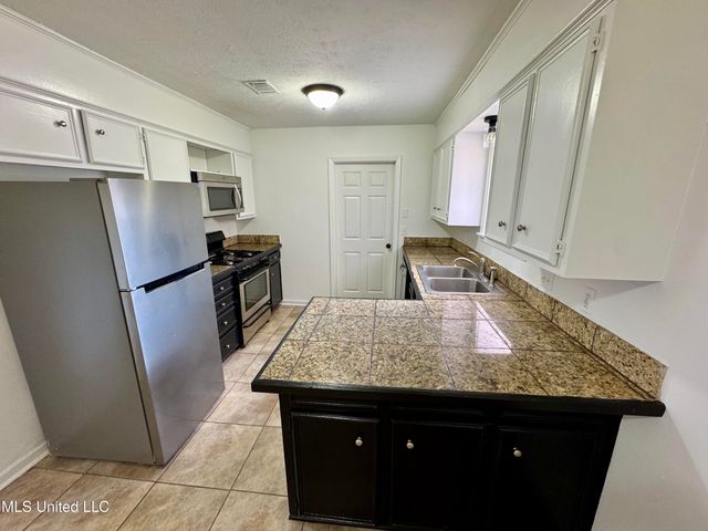 1522 Hawthorne Place, Clinton, MS 39056