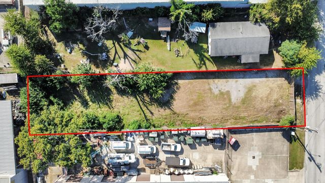 5717 Centralcrest St, Houston, TX 77092