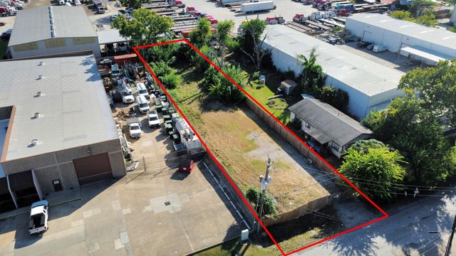 5717 Centralcrest St, Houston, TX 77092