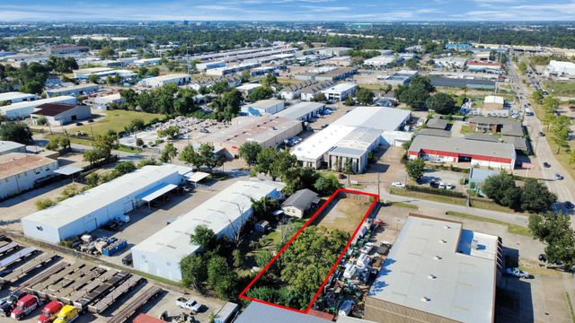 5717 Centralcrest St, Houston, TX 77092