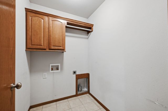 1409 S Shiloh, Wichita, KS 67207