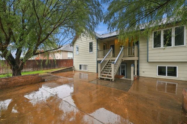 1409 S Shiloh, Wichita, KS 67207