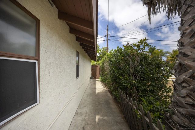 4725 Mount Gaywas, San Diego, CA 92117