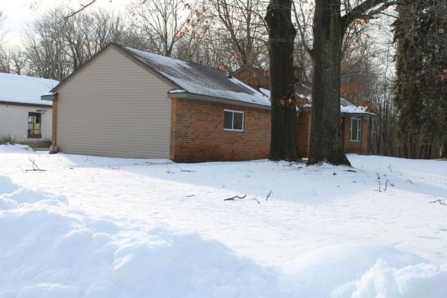 5020 E Arnold Lake Road, Harrison, MI 48625