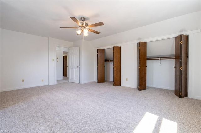 729 Wood Duck LN, Chesapeake, VA 23323