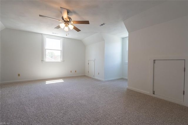 729 Wood Duck LN, Chesapeake, VA 23323