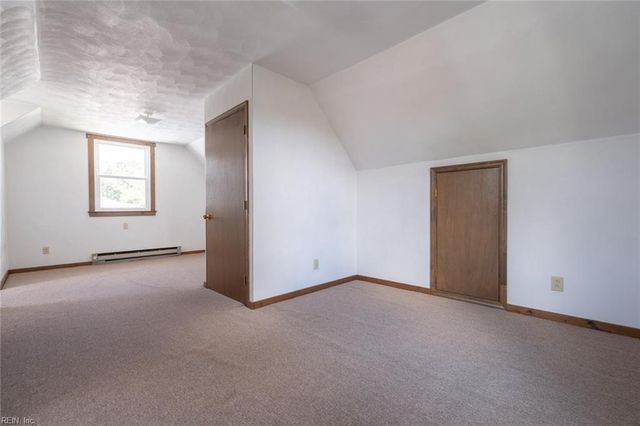 729 Wood Duck LN, Chesapeake, VA 23323